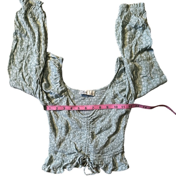Hollister Sage Green & White Off Shoulder Crop Top Size Small - Picture 3 of 4